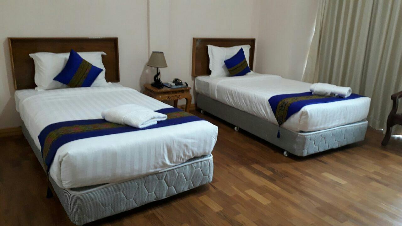 Famous Hotel Loikaw Εξωτερικό φωτογραφία
