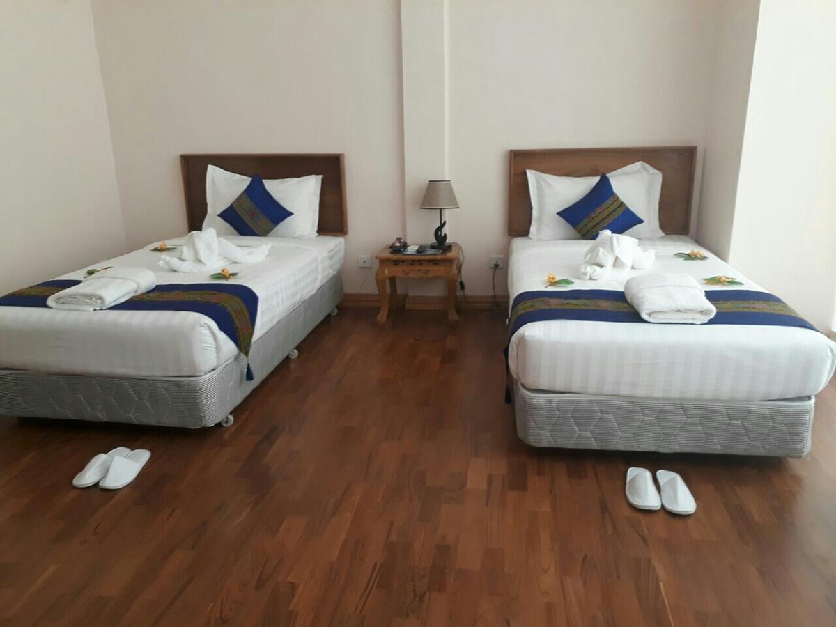 Famous Hotel Loikaw Εξωτερικό φωτογραφία